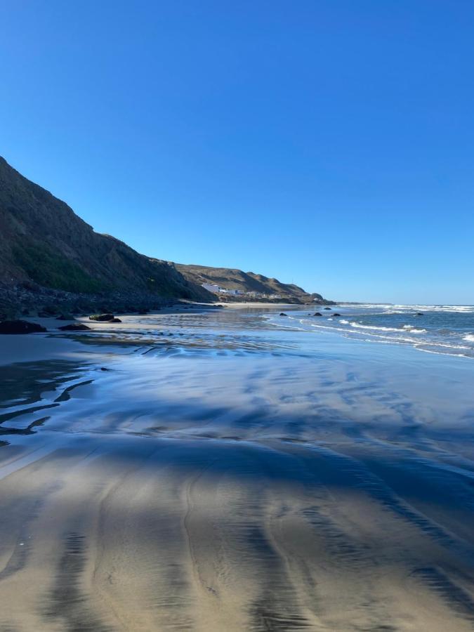 Dolphin Beach Get Away Росарито Екстериор снимка